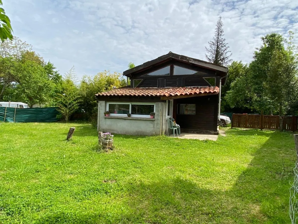 Holiday home Chalet Au Pied Des Pyrenees. Villa Brassac