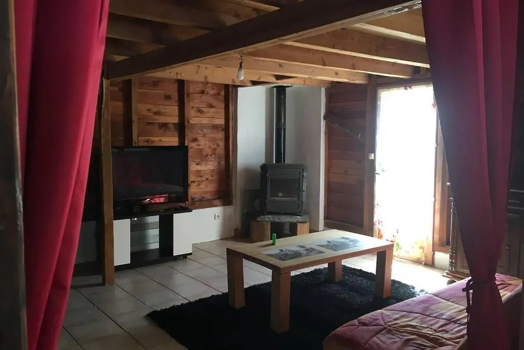Chalet Au Pied Des Pyrenees. Villa Brassac